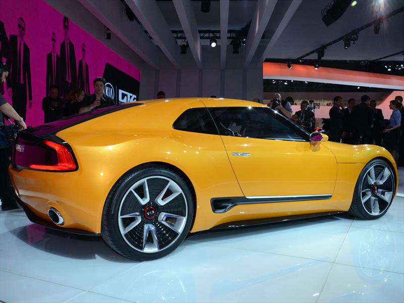 Kia GT4 Stinger Concept