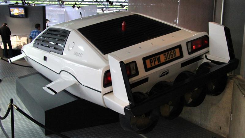 Lotus Esprit submarino de James Bond