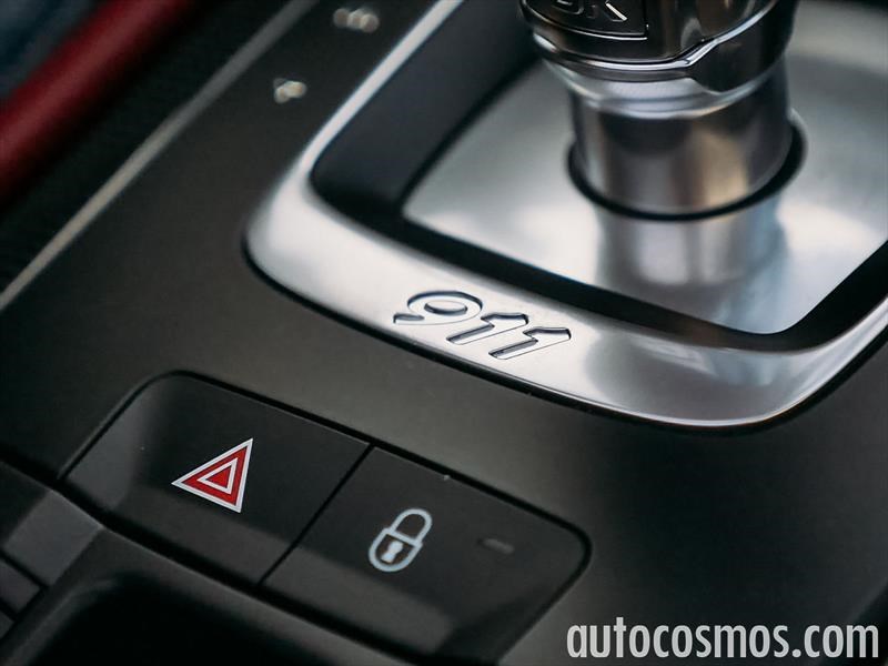 Porsche 911 Carrera 4 Cabriolet 2017