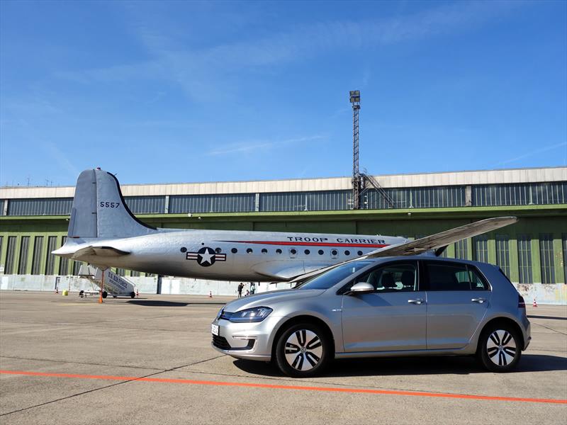 Volkswagen e-Golf, lo manejamos en Berlín