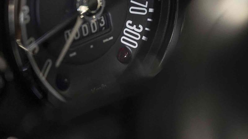 Aston Martin DB4 GT Zagato Continuation