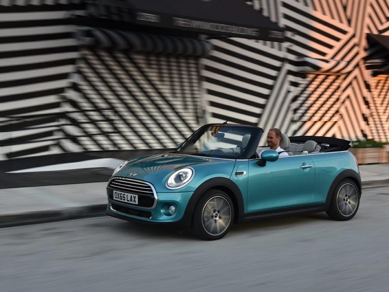 MINI Cooper Convertible 2016