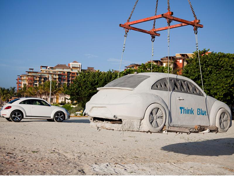 VW Beetle en el lecho marino del caribe