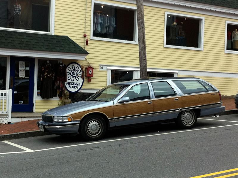 Top 10: Buick Roadmaster Estate Wagon