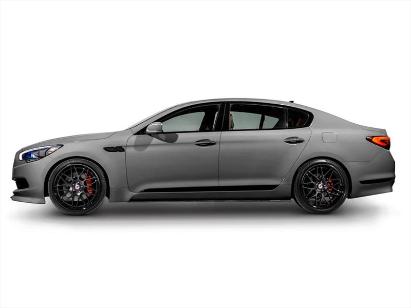 Kia K900 con turbos al final del escape