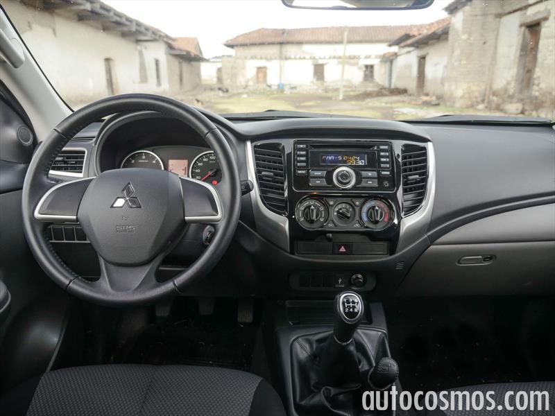 Nissan NP300 vs Toyota Hilux vs Mitsubishi L200