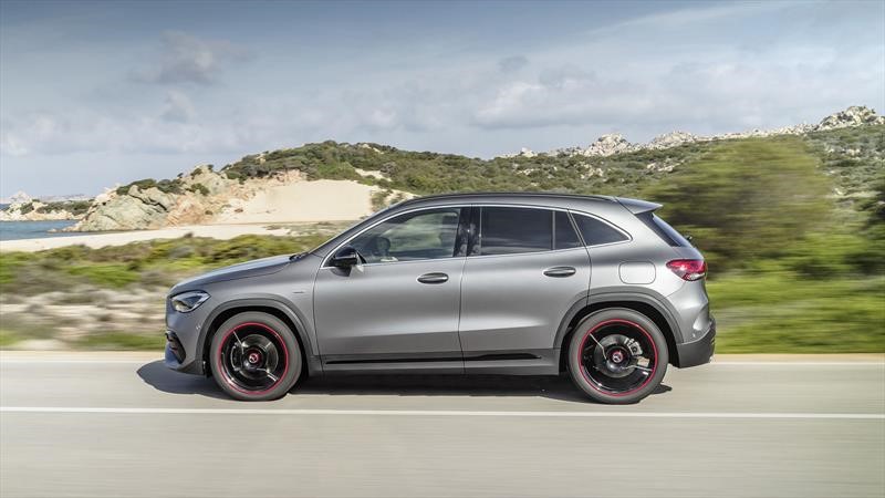 Mercedes Benz GLA 2021