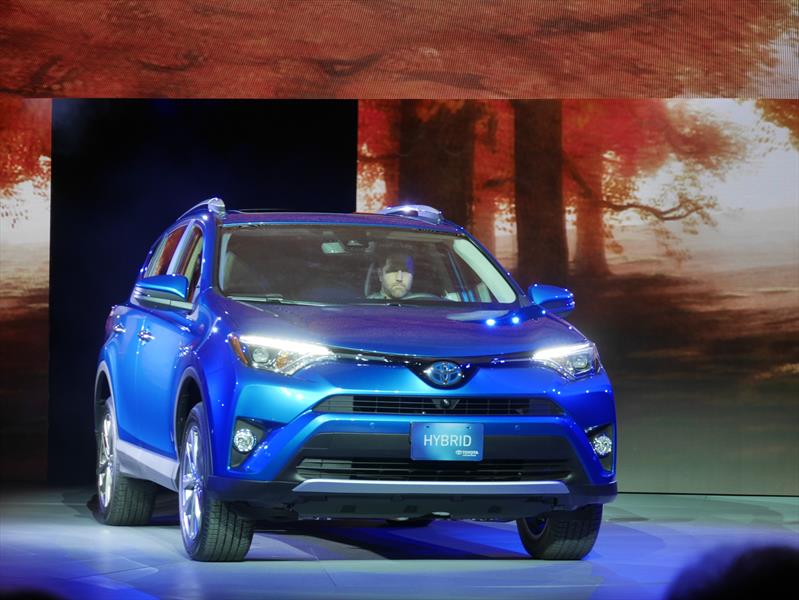 Toyota RAV4 Hybrid 2016