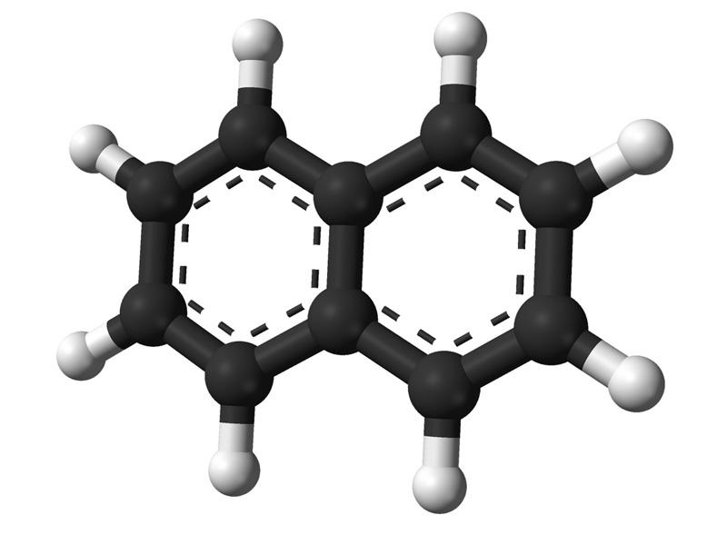Naftalina en la gasolina