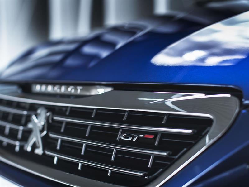 El nuevo Peugeot 308 GT calienta el asfalto