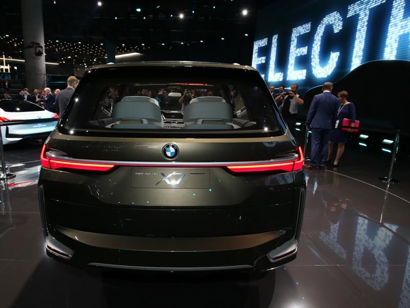 BMW Concept X7 iPerformance