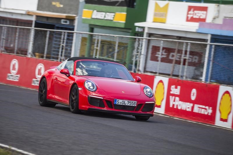 Porsche Driving Experience Guatemala 2018