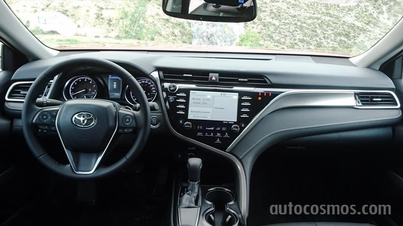 Toyota Camry 2018