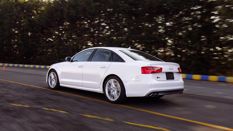 Super Prueba Audi S6 2013