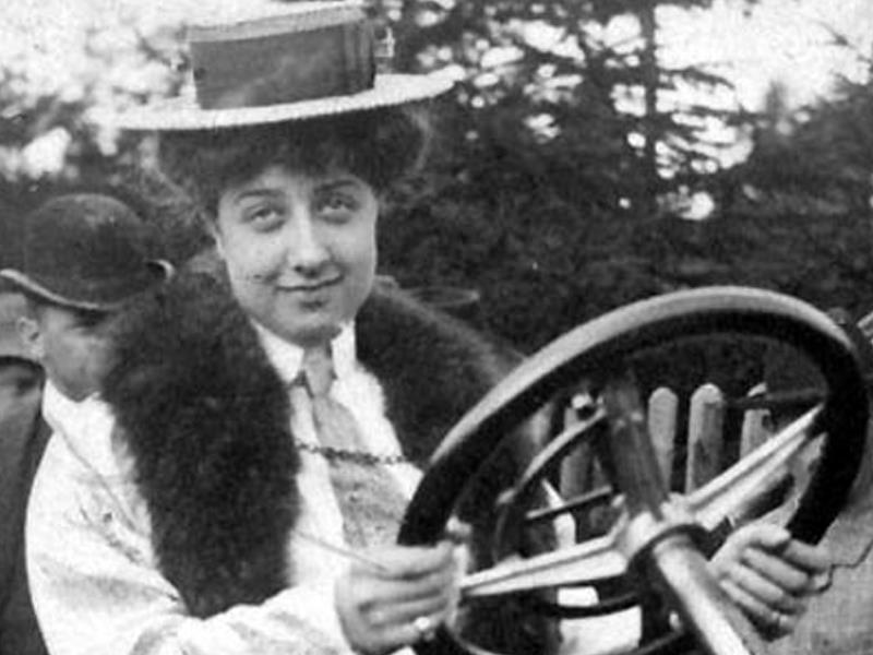 Mercedes, el origen del nombre de los autos MB