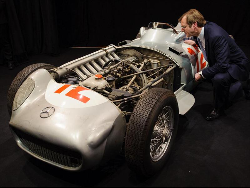 Subastan Mercedes F1 en 29.6 Millones de Dólares