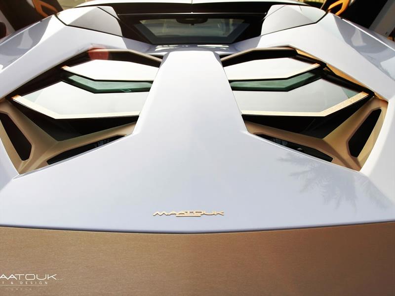 Lamborghini Aventador Roadster Golden