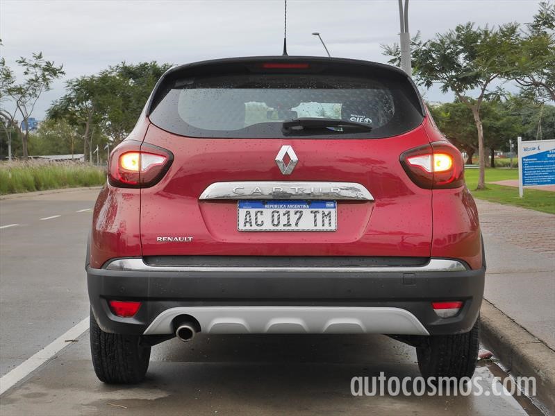 Renault Captur 1.6L Manual vs Automática