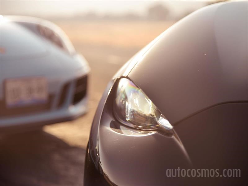Mazda MX-5 RF vs Porsche 911 Targa 4 GTS