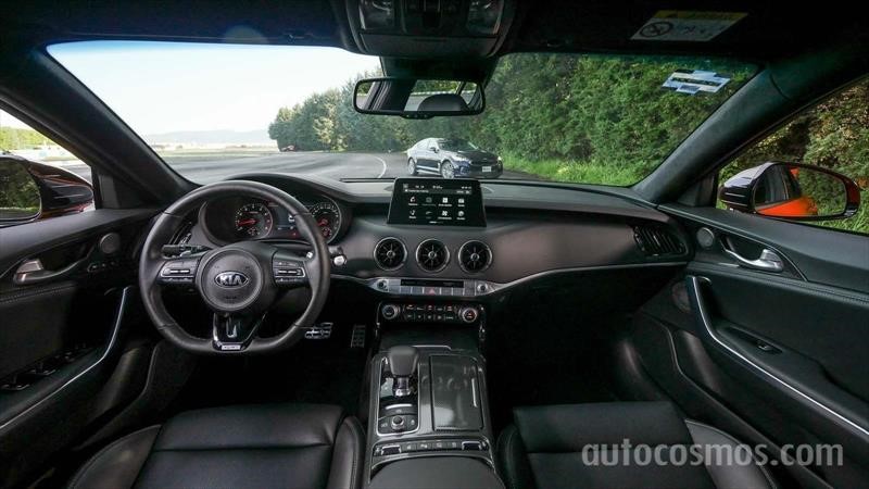 Kia Stinger vs Kia Stinger 2019