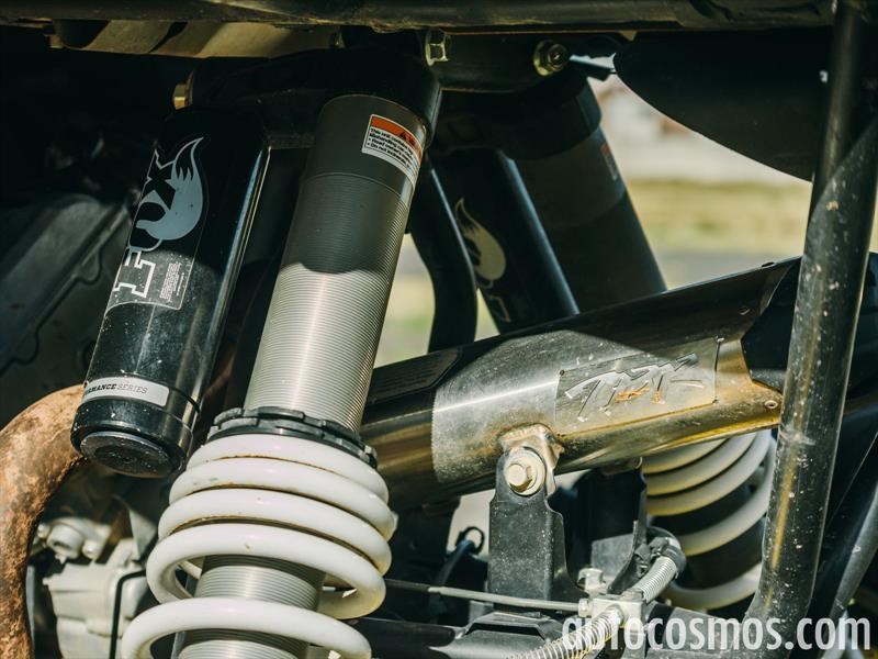 Ford Lobo Raptor 2017 y Yamaha YXZ 1000 R