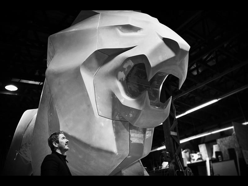 Escultura de Peugeot en Ginebra