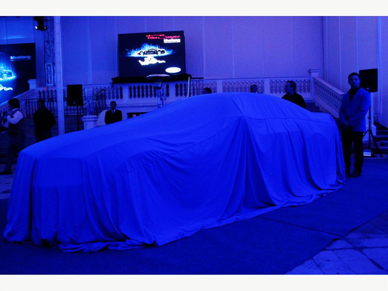 Ford Mustang 2013. Lanzamiento en Chile