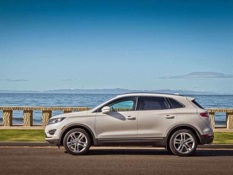 Lincoln MKC 2015