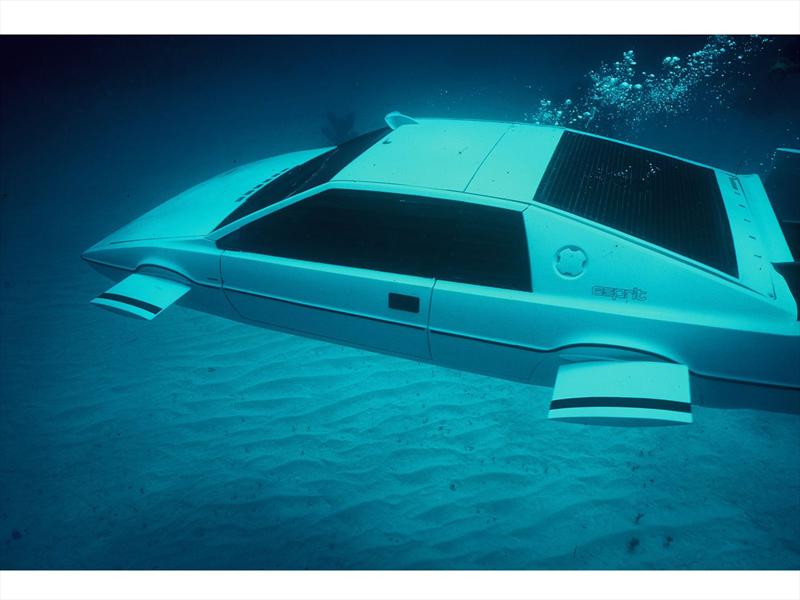 Lotus Esprit submarino de James Bond