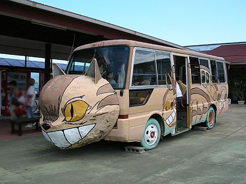 Fanatismo japonés por los catbuses de Totoro