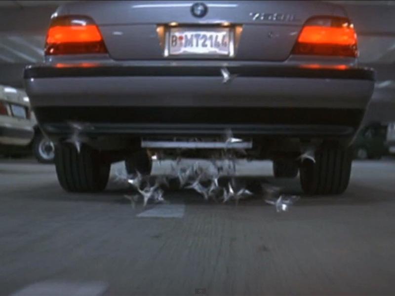 Top 10: BMW 750iL de Bond