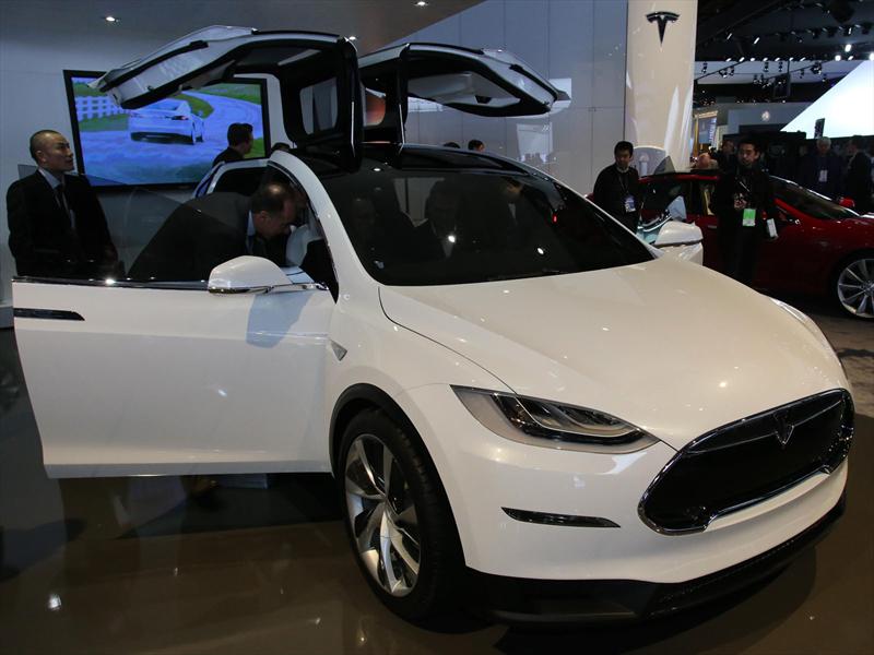 Tesla Model X, otra vez en Detroit