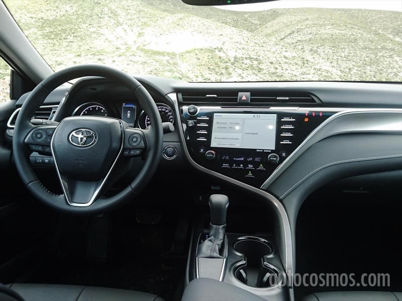 Toyota Camry 2018