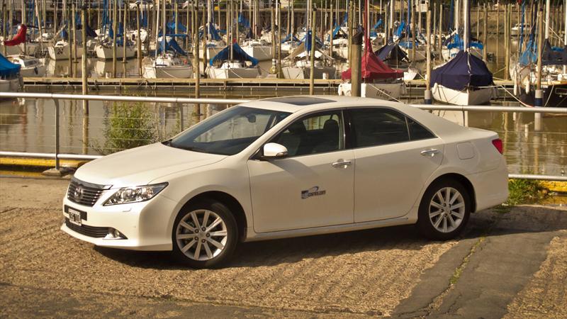 Toyota Camry V6 a prueba
