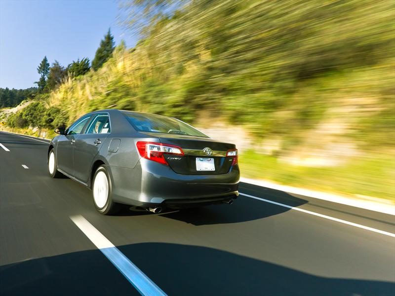 Toyota Camry V6 2012 prueba