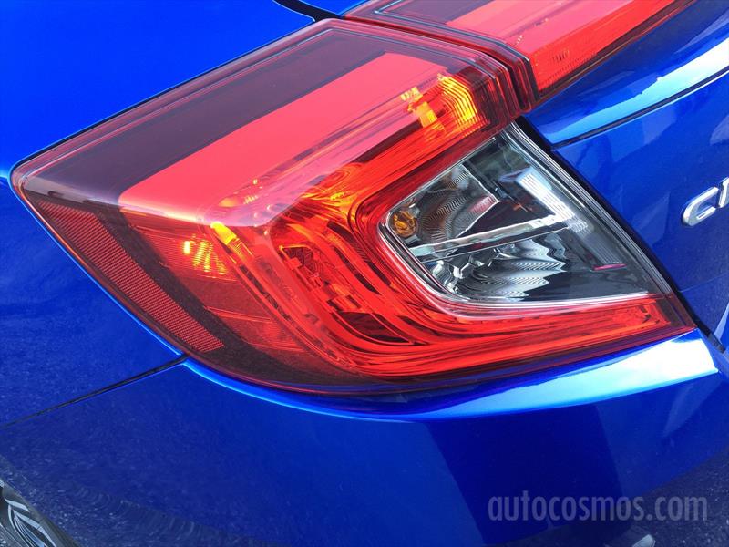 Honda Civic Sedán 2016 llega a México