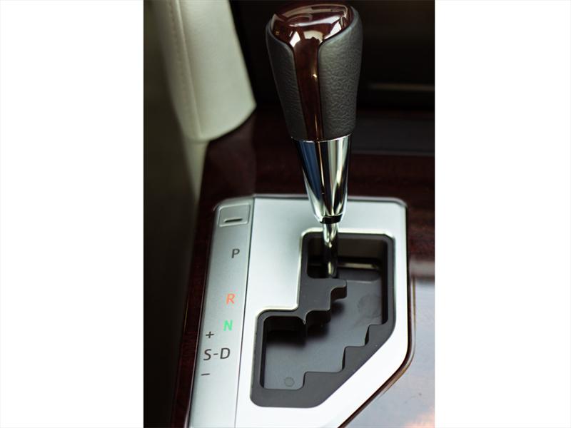 Toyota Camry V6 2012 prueba