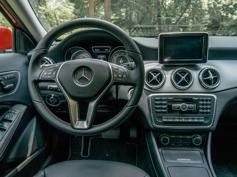 Mercedes-Benz GLA 2015