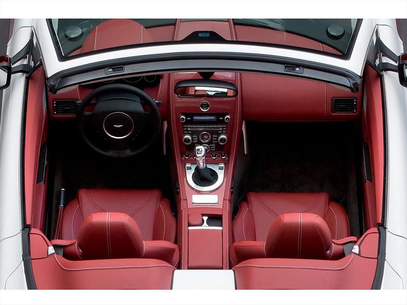 Aston Martin V12 Vantage Roadster