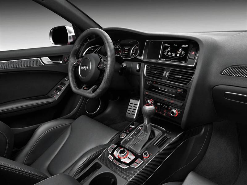 Audi RS4 Avant 2013