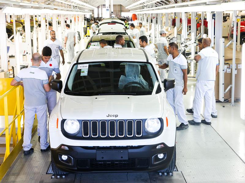 Jeep inaugura su fábrica en Brasil