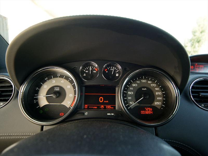 Peugeot RCZ Asphalt 2012 prueba