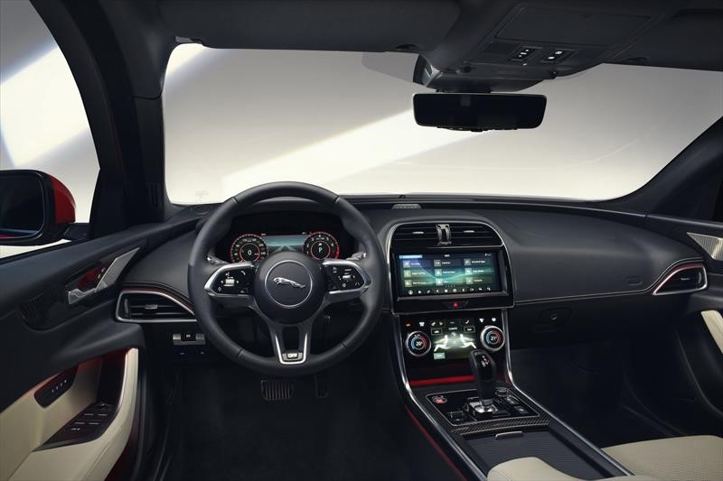 Jaguar XE 2020