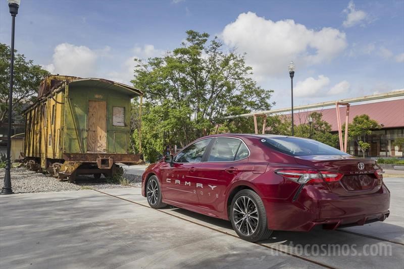 Toyota Camry 2018