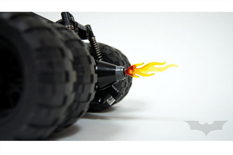 Batimóvil Tumbler de RC con piezas de LEGO