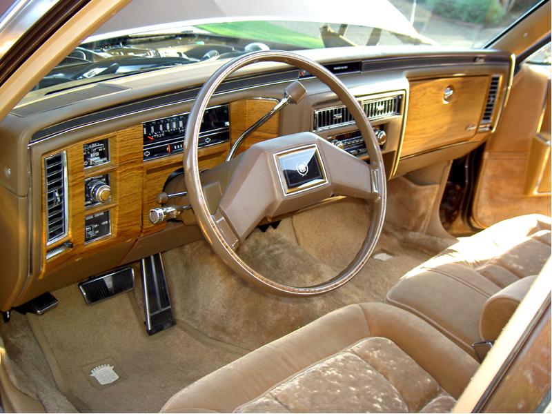 5.- Cadillac Fleetwood Brougham 8-6-4