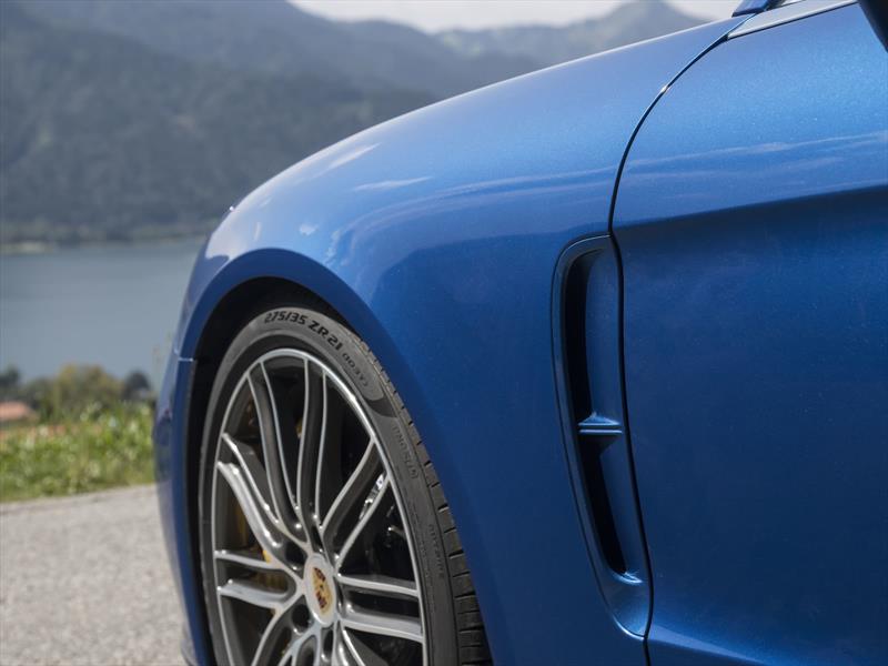 Porsche Panamera 2017