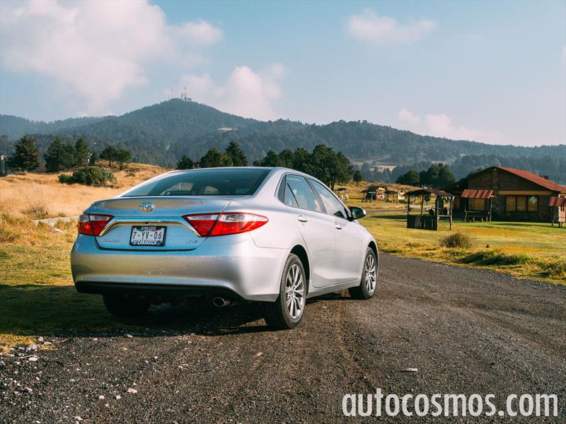 Toyota Camry 2015