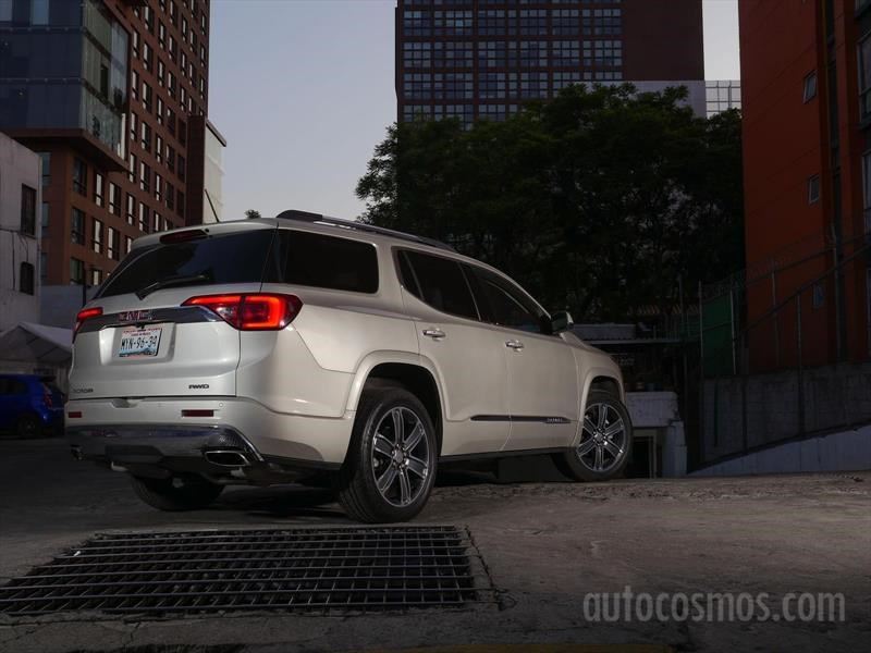 GMC Acadia 2017