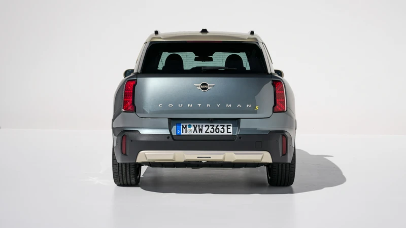 (-) EMBARGO MINI Countryman 2024